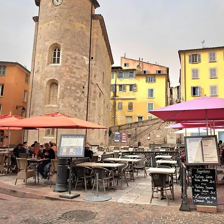 Beau F2 Au Coeur De Lägenhet